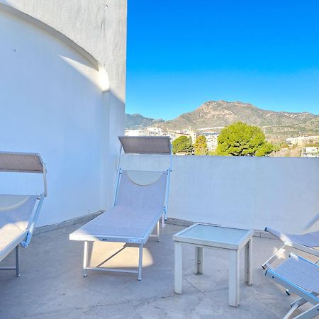 Appartement Spacieux Avec Terrasse Et Piscine Benalmadena Luaran gambar