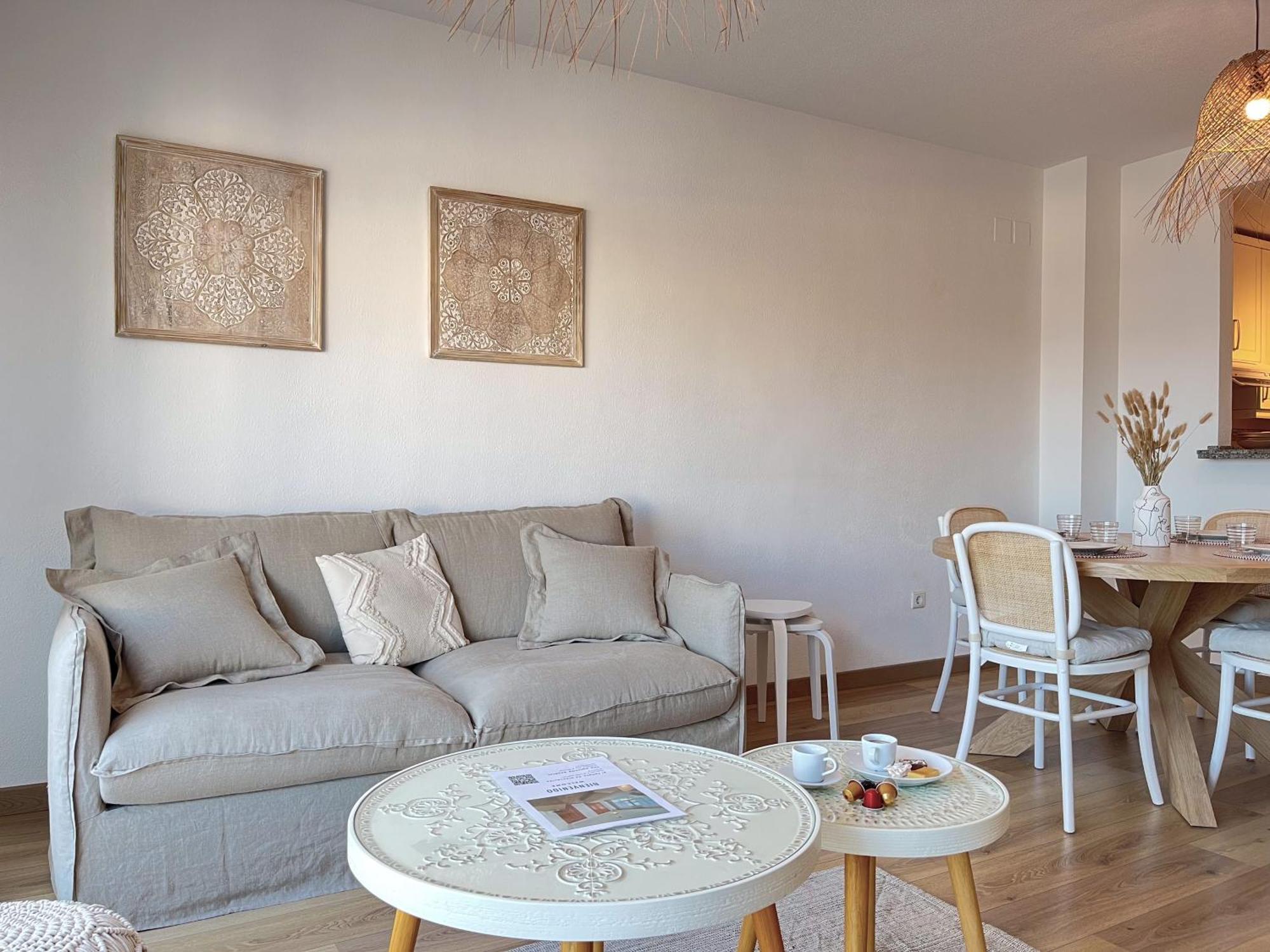 Appartement Spacieux Avec Terrasse Et Piscine Benalmadena Luaran gambar